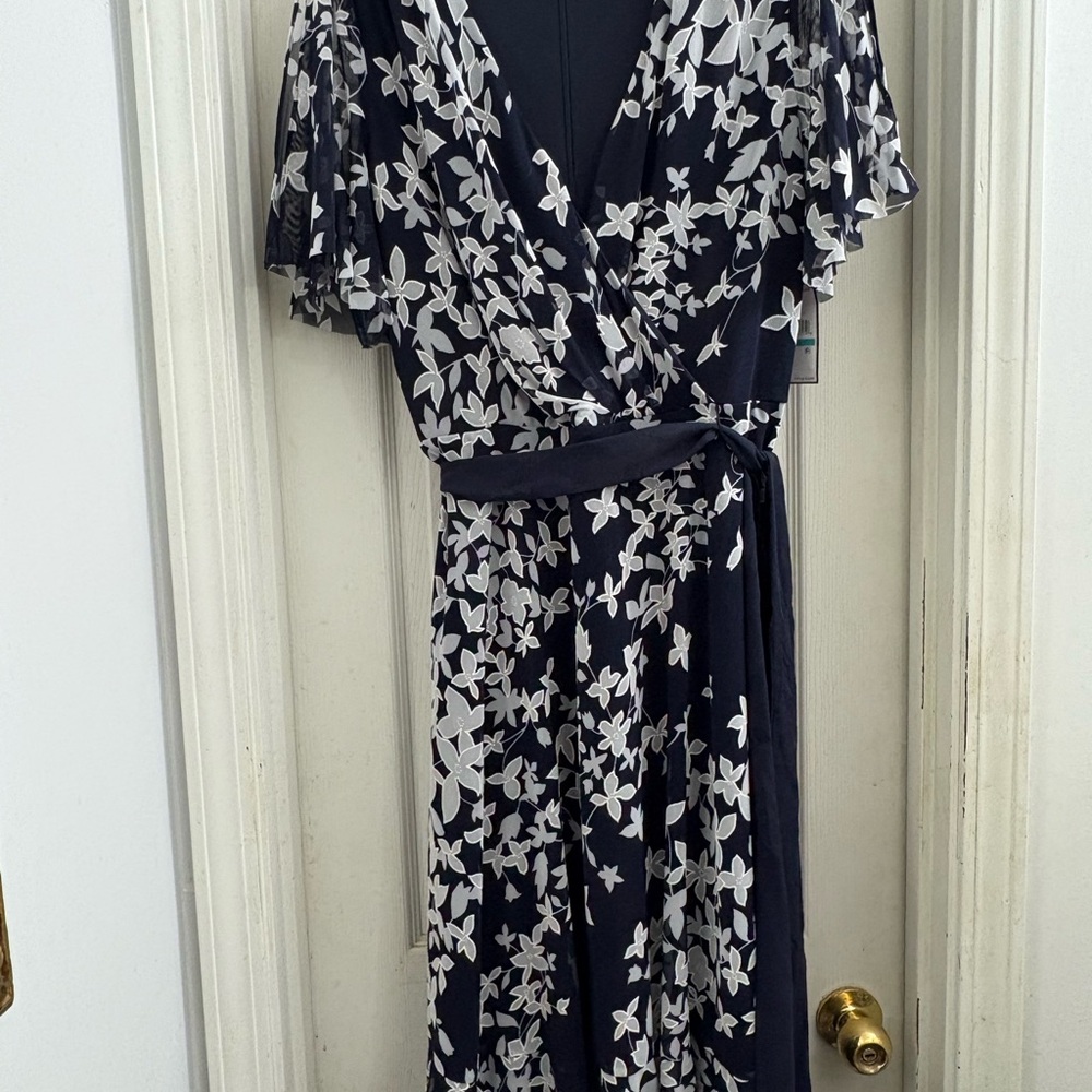 Jessica Howard Navy Blue and White Floral Maxi Dress